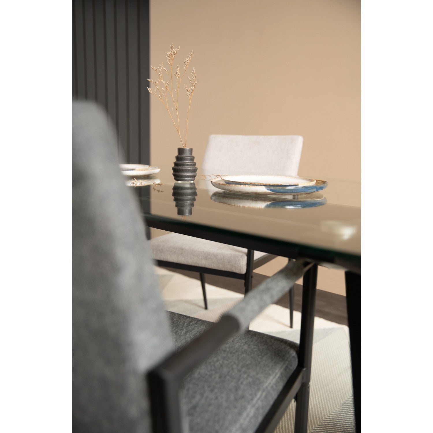 1+4 ARCHIE DINING TABLE WITH FERMA DINING CHAIR