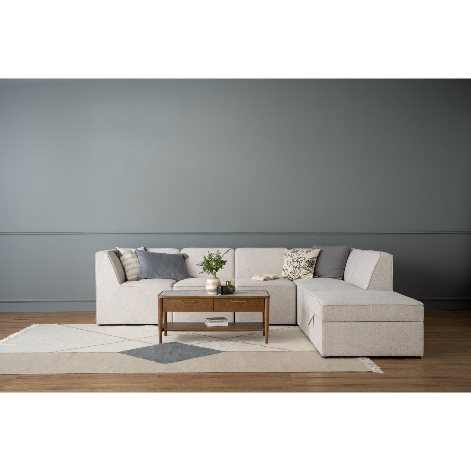 Traverese corner unit in Black colour leg, White colour Chenille fabric