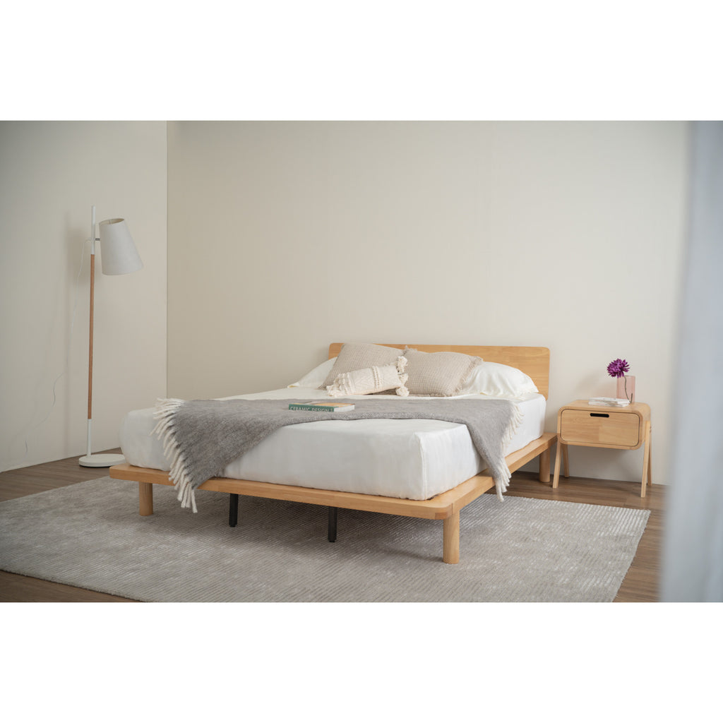 Platt Queeb bed in Natural colour (Fit mattress: 1530mm x 1930mm-Bed panel).