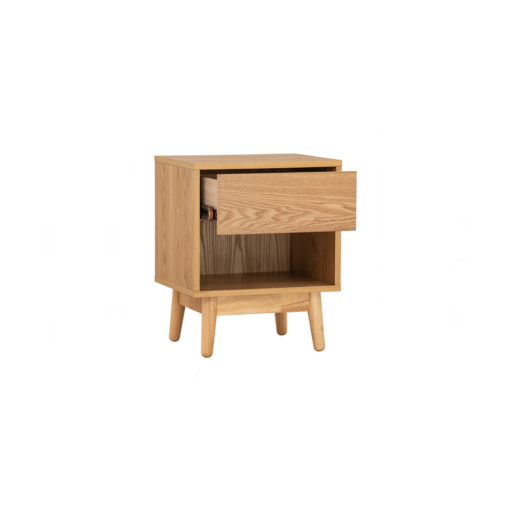 Tenri bedside table with 1 drawer in Natural colour.
