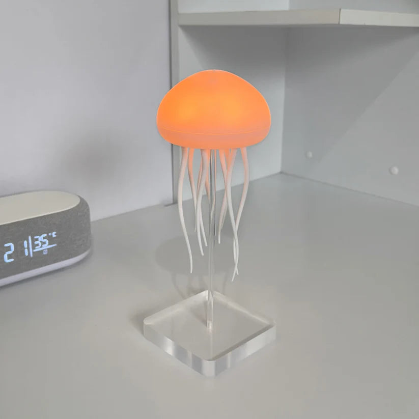 Kuboo's Dancing Jellyfish Lamp